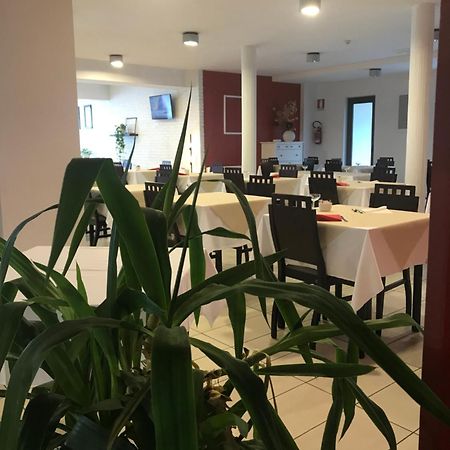 Hotel Royal San Benedetto del Tronto Esterno foto