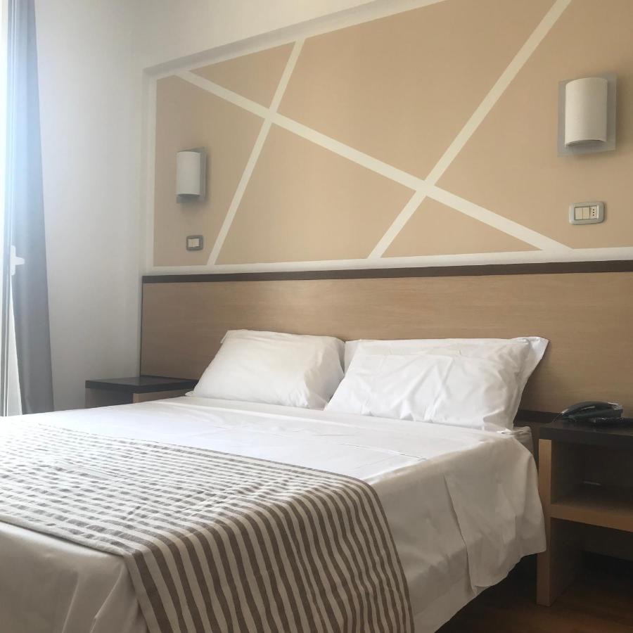Hotel Royal San Benedetto del Tronto Esterno foto