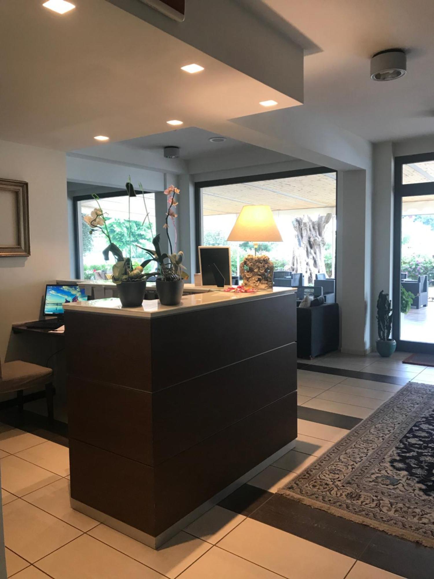 Hotel Royal San Benedetto del Tronto Esterno foto