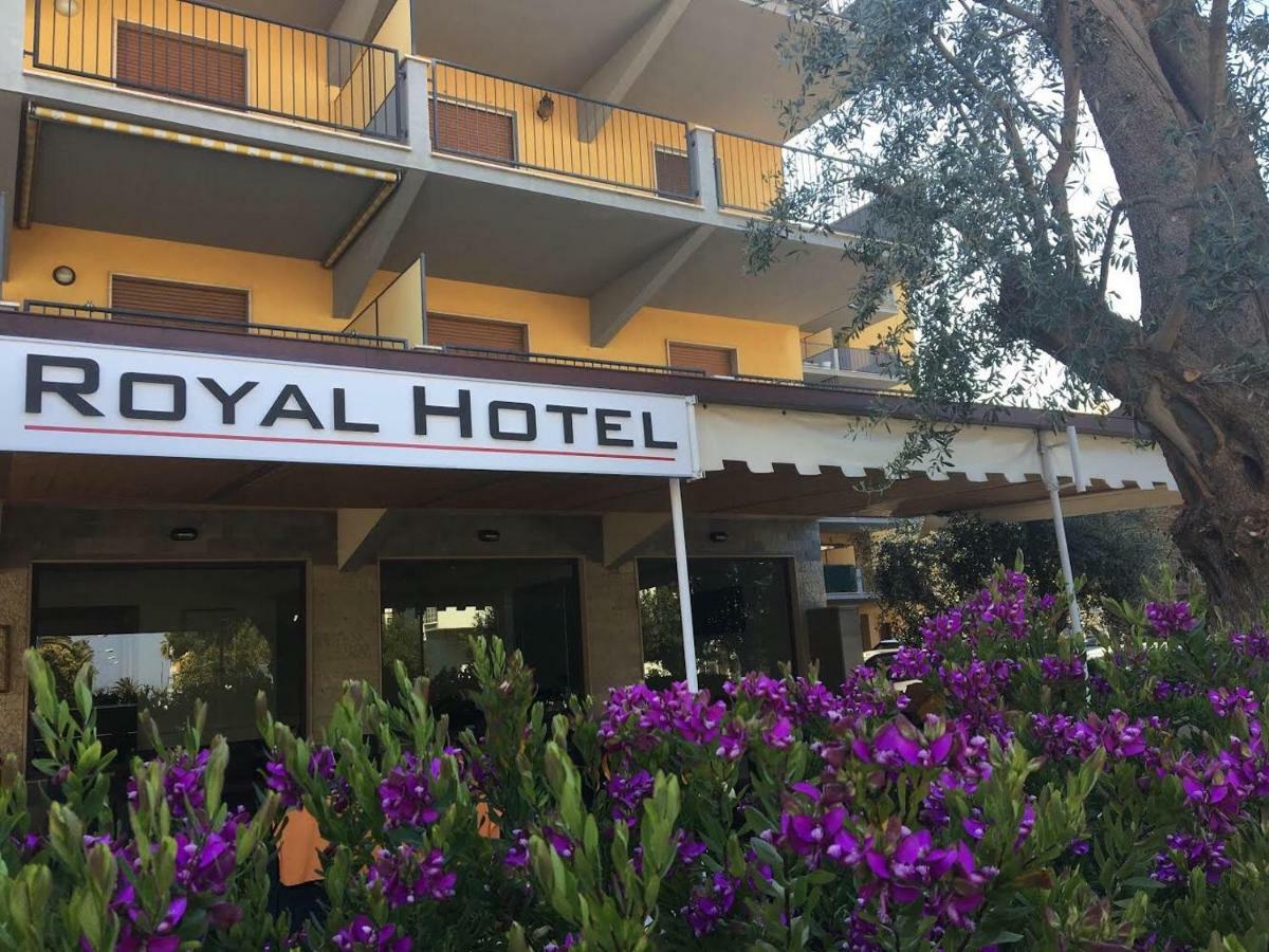 Hotel Royal San Benedetto del Tronto Esterno foto