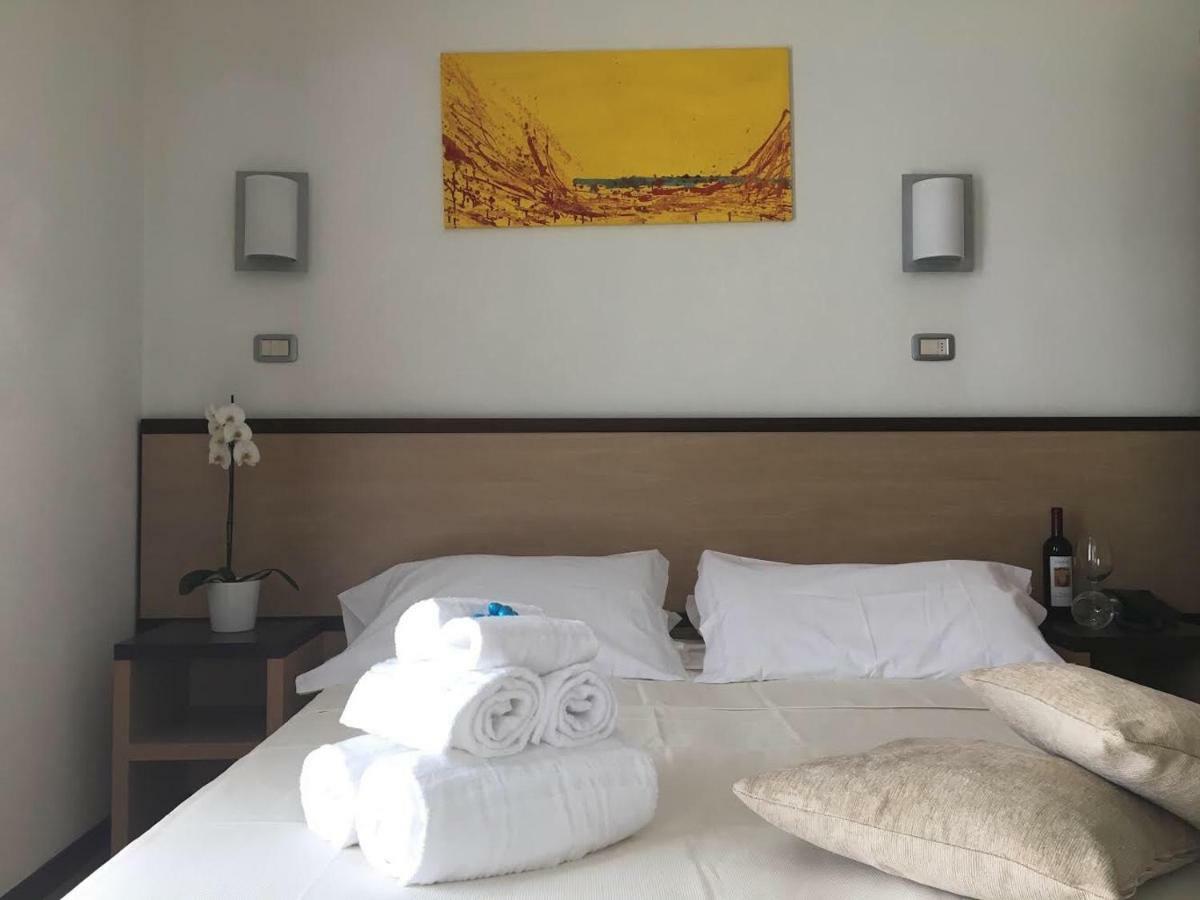 Hotel Royal San Benedetto del Tronto Esterno foto