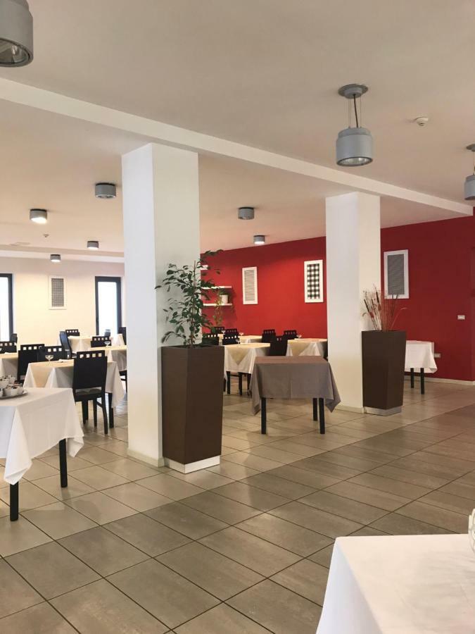 Hotel Royal San Benedetto del Tronto Esterno foto