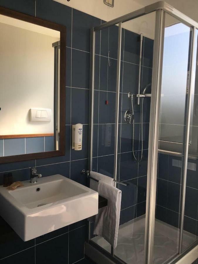 Hotel Royal San Benedetto del Tronto Esterno foto