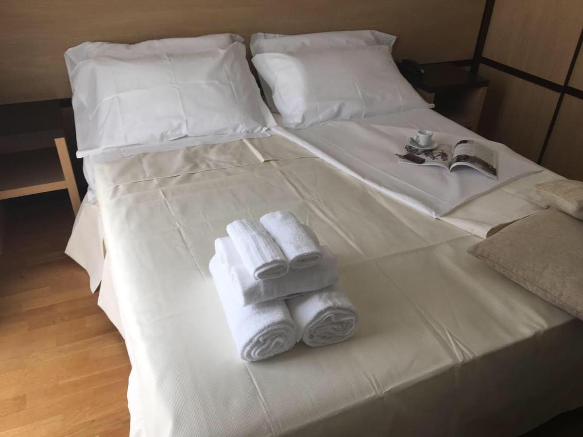 Hotel Royal San Benedetto del Tronto Esterno foto
