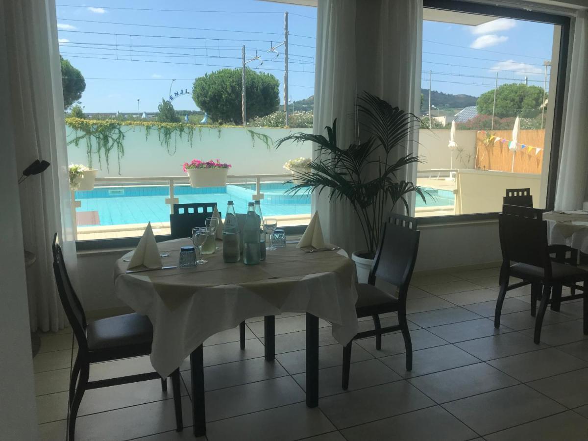 Hotel Royal San Benedetto del Tronto Esterno foto